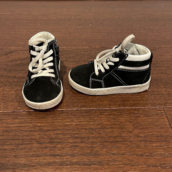 Primigi Baby Black Suede High Tops Size 5 - Picture 1 of 4